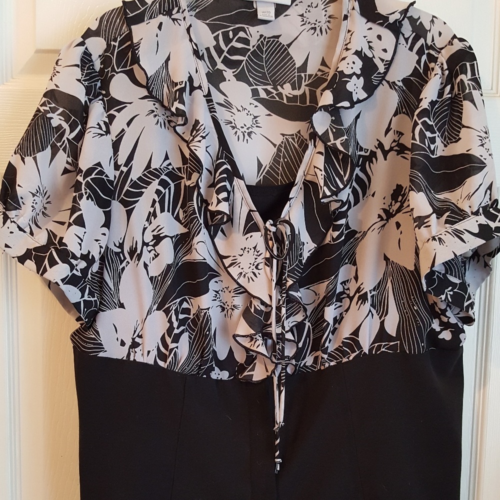 Black and White print top - DressBarn